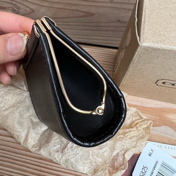 New, Vintage Coach Framed Coin purse, kisslock, Water Buffalo 5825 - Picture 4 of 8